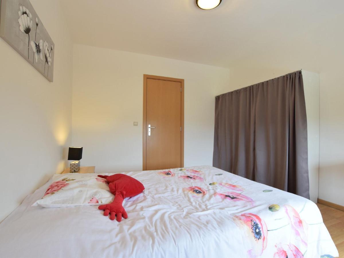 Cozy Apartment In Paliseul With Garden Carlsbourg Exteriör bild