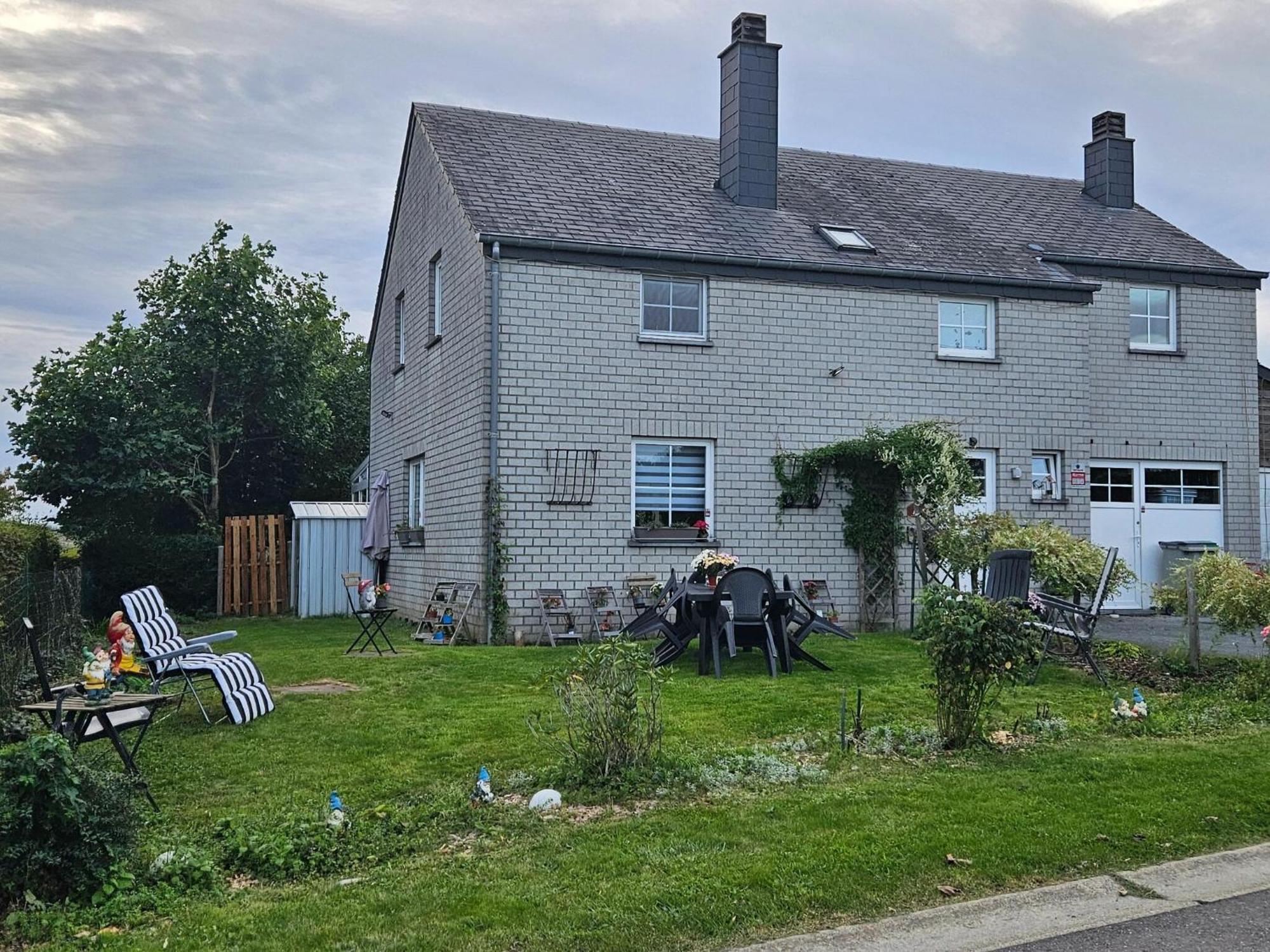 Cozy Apartment In Paliseul With Garden Carlsbourg Exteriör bild