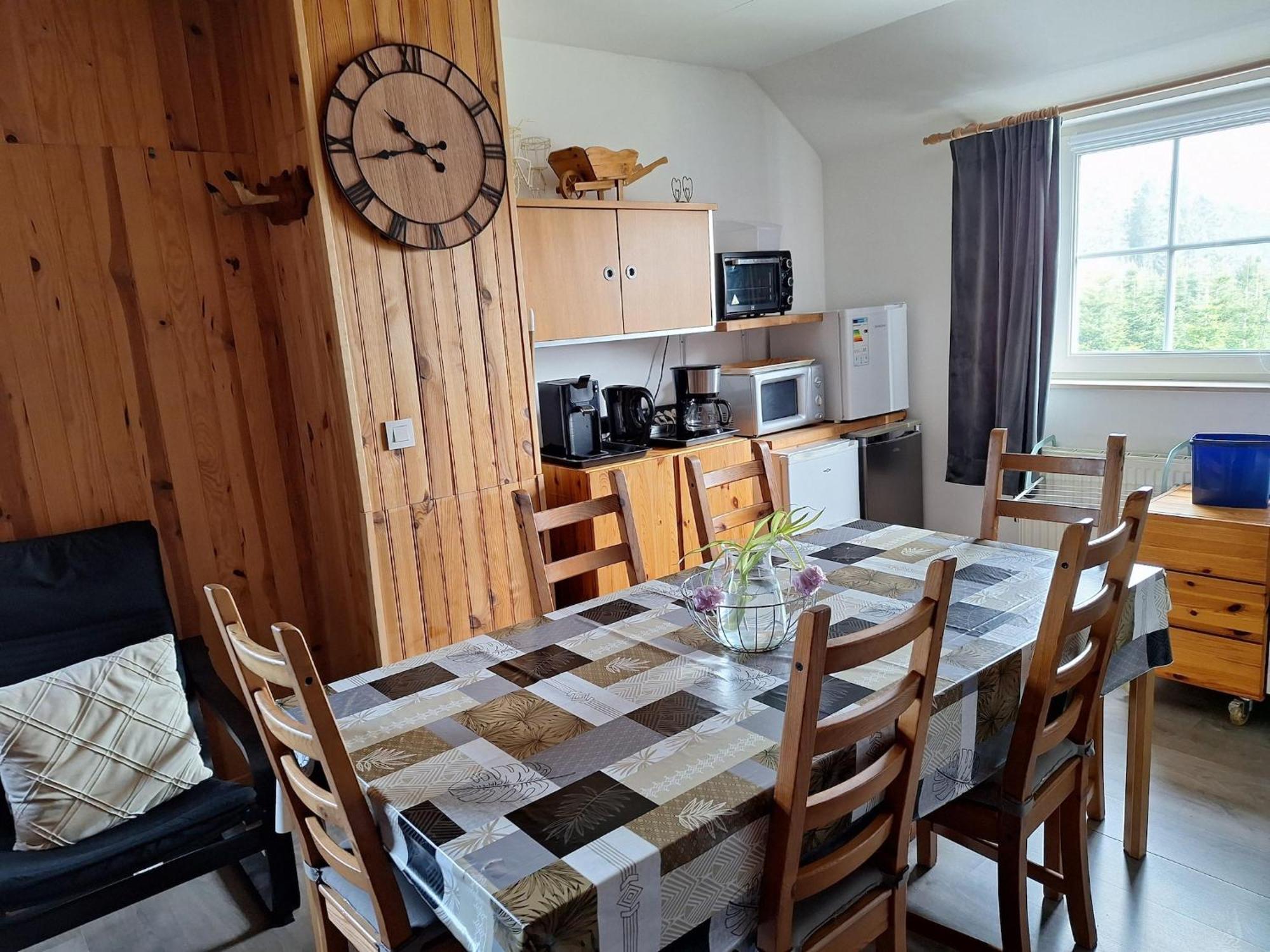 Cozy Apartment In Paliseul With Garden Carlsbourg Exteriör bild