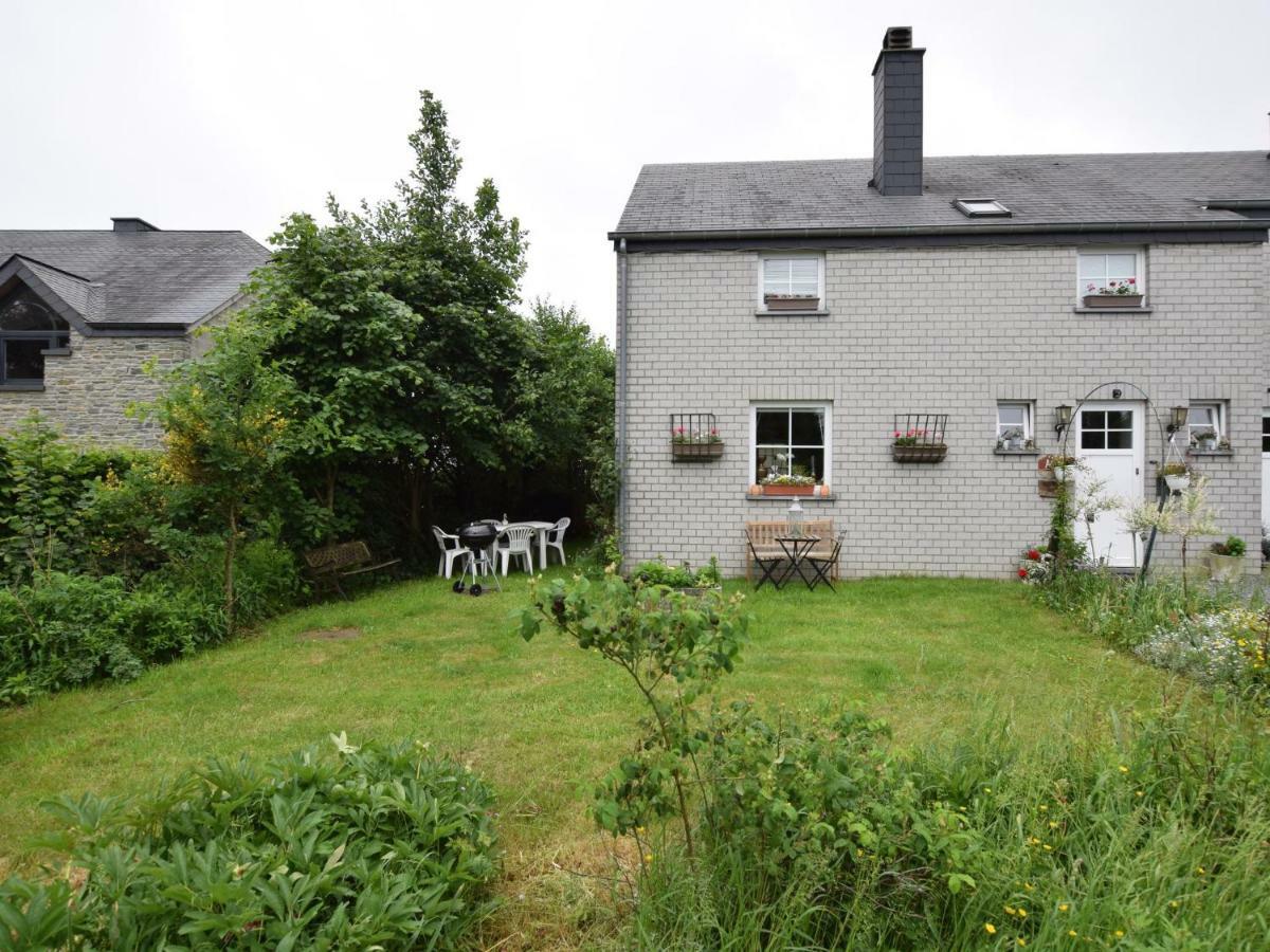 Cozy Apartment In Paliseul With Garden Carlsbourg Exteriör bild