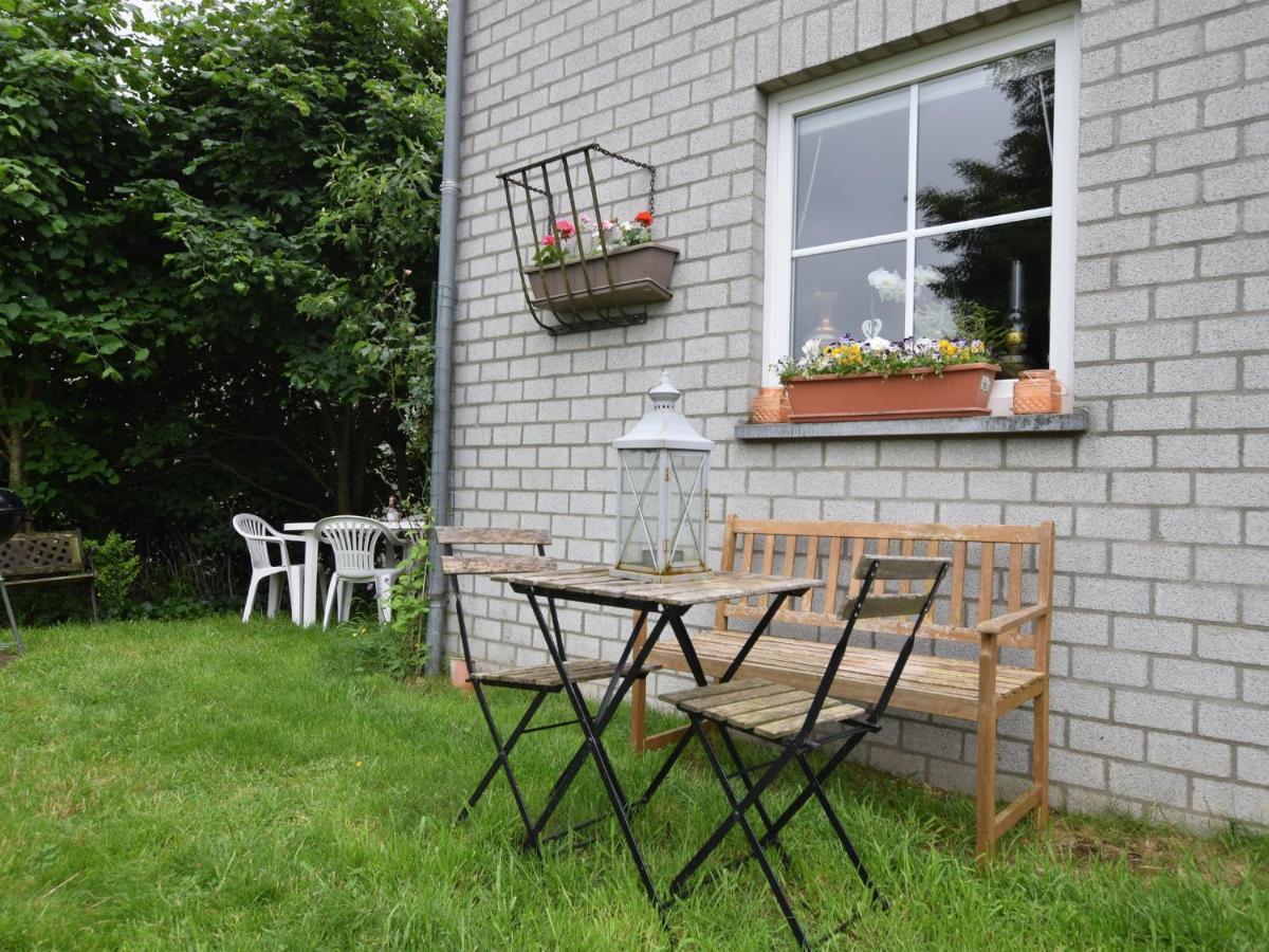 Cozy Apartment In Paliseul With Garden Carlsbourg Exteriör bild
